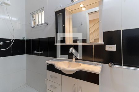 Casa à venda com 200m², 2 quartos e 2 vagas Casa à venda com 200m², 2 quartos e 2 vagasBanheiro Social 2
