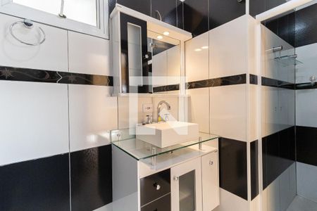 Casa à venda com 200m², 2 quartos e 2 vagas Casa à venda com 200m², 2 quartos e 2 vagasBanheiro da Suíte