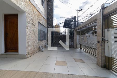 Casa à venda com 200m², 2 quartos e 2 vagas Casa à venda com 200m², 2 quartos e 2 vagasGaragem