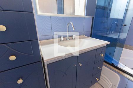 Casa à venda com 200m², 2 quartos e 2 vagas Casa à venda com 200m², 2 quartos e 2 vagasBanheiro Social 1