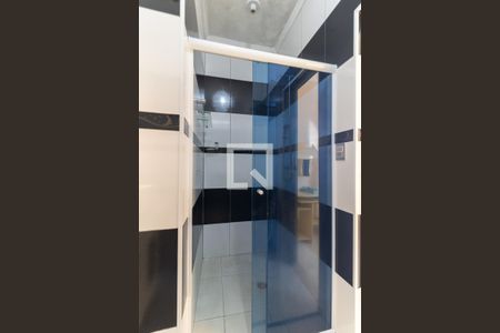 Casa à venda com 200m², 2 quartos e 2 vagas Casa à venda com 200m², 2 quartos e 2 vagasBanheiro da Suíte