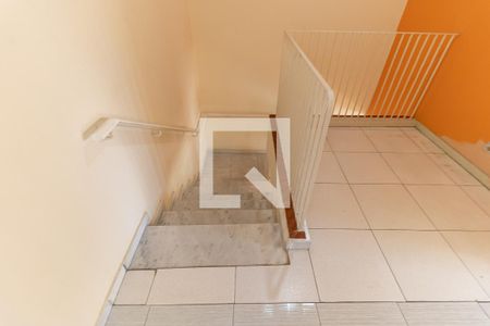 Escada de casa à venda com 2 quartos, 200m² em Vila Moinho Velho, São Paulo