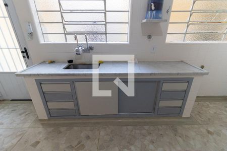 Casa à venda com 200m², 2 quartos e 2 vagas Casa à venda com 200m², 2 quartos e 2 vagasCozinha