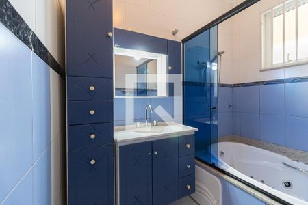 Casa à venda com 200m², 2 quartos e 2 vagas Casa à venda com 200m², 2 quartos e 2 vagasBanheiro Social 1