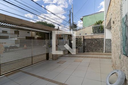 Casa à venda com 200m², 2 quartos e 2 vagas Casa à venda com 200m², 2 quartos e 2 vagasGaragem
