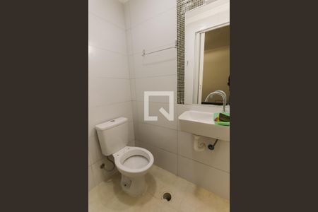 Banheiro de kitnet/studio para alugar com 1 quarto, 18m² em Pompeia, São Paulo