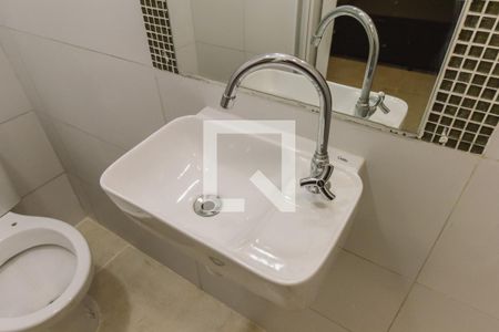 Banheiro Pia de kitnet/studio para alugar com 1 quarto, 18m² em Pompeia, São Paulo