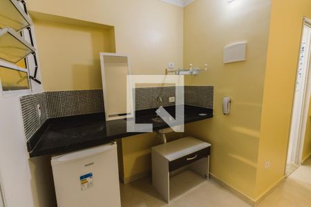 Cozinha de kitnet/studio para alugar com 1 quarto, 18m² em Pompeia, São Paulo