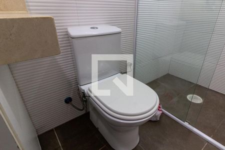 Apartamento para alugar com 100m², 2 quartos e 1 vaga Apartamento para alugar com 100m², 2 quartos e 1 vagaDetalhe do banheiro social