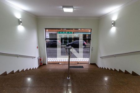 Hall de entrada de apartamento para alugar com 2 quartos, 100m² em Canto do Forte, Praia Grande