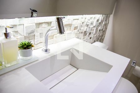 Casa à venda com 270m², 4 quartos e 2 vagas Casa à venda com 270m², 4 quartos e 2 vagasBanheiro 3