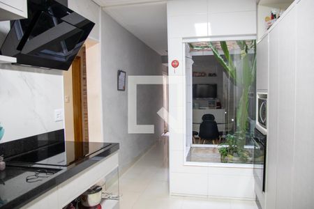 Casa à venda com 270m², 4 quartos e 2 vagas Casa à venda com 270m², 4 quartos e 2 vagasCozinha