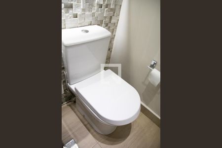 Casa à venda com 270m², 4 quartos e 2 vagas Casa à venda com 270m², 4 quartos e 2 vagasBanheiro 3