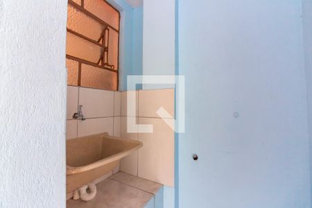 Banheiro de casa para alugar com 1 quarto, 30m² em Helena Maria, Osasco