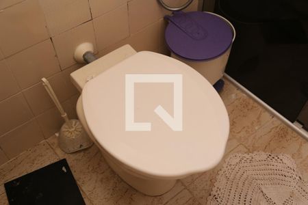 Banheiro de apartamento para alugar com 1 quarto, 55m² em Caiçara, Praia Grande