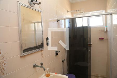 Banheiro de apartamento para alugar com 1 quarto, 55m² em Caiçara, Praia Grande