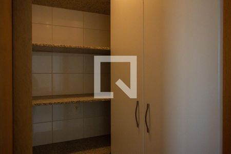 Apartamento para alugar com 137m², 3 quartos e 2 vagas Apartamento para alugar com 137m², 3 quartos e 2 vagasArmário