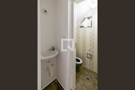 Lavabo de casa para alugar com 4 quartos, 119m² em Jardim da Glória, São Paulo