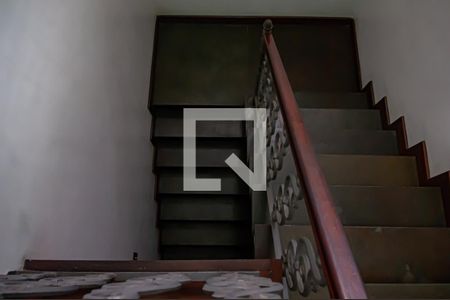 Casa à venda com 500m², 6 quartos e 12 vagasEscada