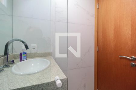 Apartamento à venda com 183m², 3 quartos e 3 vagasBanheiro do quarto 2