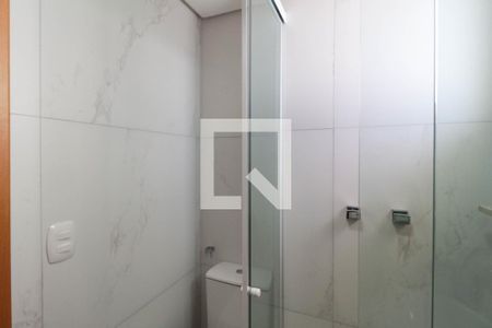 Apartamento à venda com 183m², 3 quartos e 3 vagasBanheiro do quarto 2