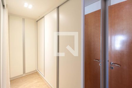 Apartamento à venda com 183m², 3 quartos e 3 vagasCloset do quarto 1