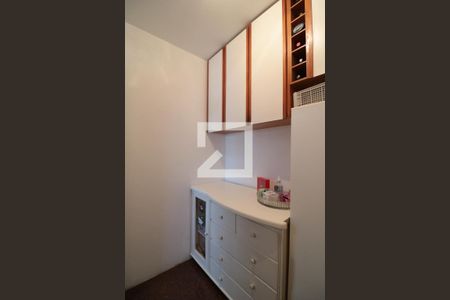 Apartamento à venda com 113m², 3 quartos e 1 vagaÁrea de Serviço