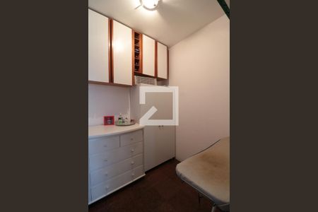 Apartamento à venda com 113m², 3 quartos e 1 vagaÁrea de Serviço