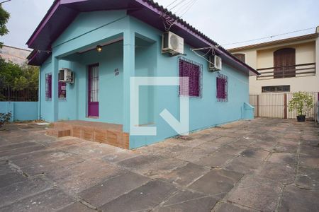 Casa à venda com 224m², 3 quartos e 5 vagasPátio