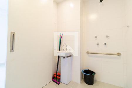 Studio para alugar com 33m², 1 quarto e sem vaga Studio para alugar com 33m², 1 quarto e sem vagaBanheiro