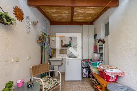 Casa à venda com 149m², 3 quartos e 2 vagasLavanderia