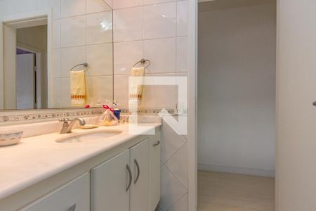 Casa à venda com 149m², 3 quartos e 2 vagasBanheiro