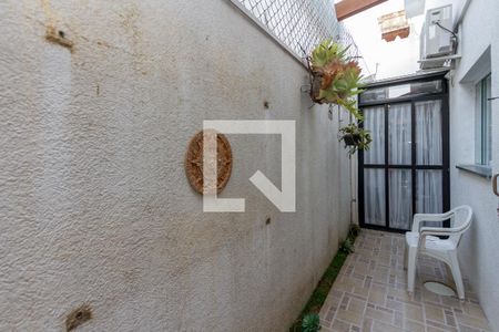 Casa à venda com 149m², 3 quartos e 2 vagasCorredor Lateral
