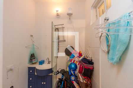 Casa à venda com 149m², 3 quartos e 2 vagasBanheiro