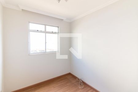 Quarto 1 de apartamento à venda com 3 quartos, 60m² em Heliópolis, Belo Horizonte