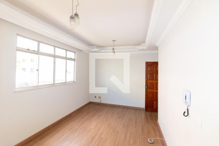 Sala de apartamento à venda com 3 quartos, 60m² em Heliópolis, Belo Horizonte