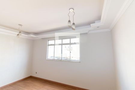 Sala de Apartamento com 3 quartos, 60m² Heliópolis