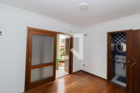 Casa à venda com 280m², 5 quartos e 6 vagasQuarto Suíte 2
