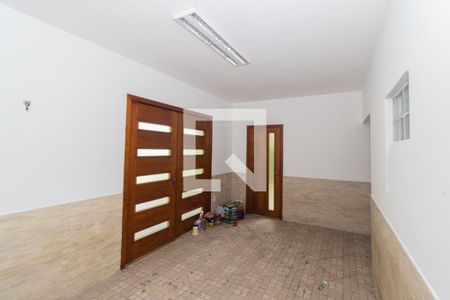 Casa à venda com 280m², 5 quartos e 6 vagasGaragem