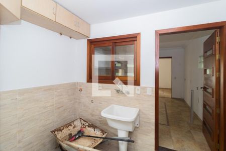 Casa à venda com 280m², 5 quartos e 6 vagasÁrea de Serviço