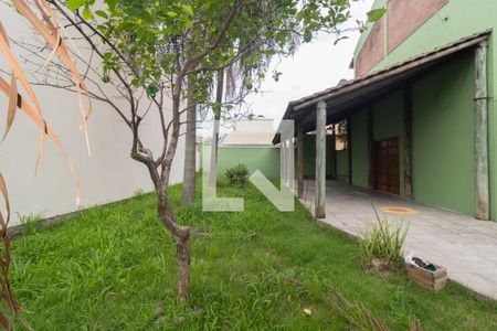 Casa à venda com 280m², 5 quartos e 6 vagasQuintal