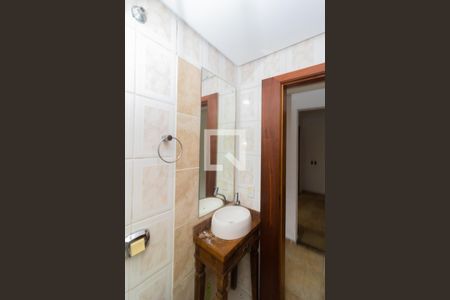 Casa à venda com 280m², 5 quartos e 6 vagasBanheiro 1