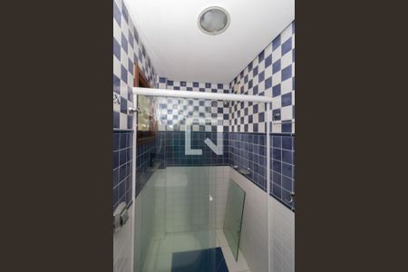 Casa à venda com 280m², 5 quartos e 6 vagasQuarto Suíte 2-Banheiro