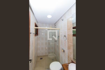 Casa à venda com 280m², 5 quartos e 6 vagasBanheiro 1