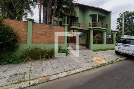 Casa à venda com 280m², 5 quartos e 6 vagasFachada