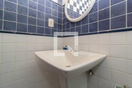 Casa à venda com 280m², 5 quartos e 6 vagasQuarto Suíte 2-Banheiro