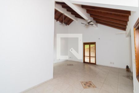 Casa à venda com 280m², 5 quartos e 6 vagasSótão