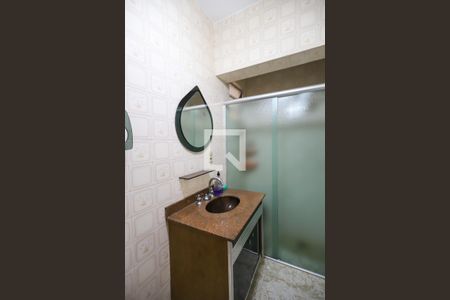 Casa à venda com 140m², 5 quartos e 2 vagasBanheiro