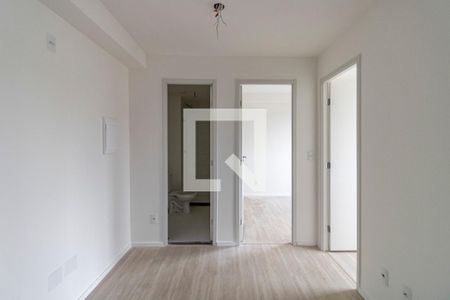 Sala e Cozinha de apartamento à venda com 2 quartos, 31m² em Vila Monumento, São Paulo