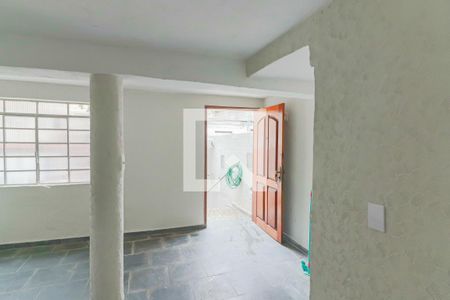 Sala de casa à venda com 3 quartos, 135m² em Jardim Centenário, São Paulo